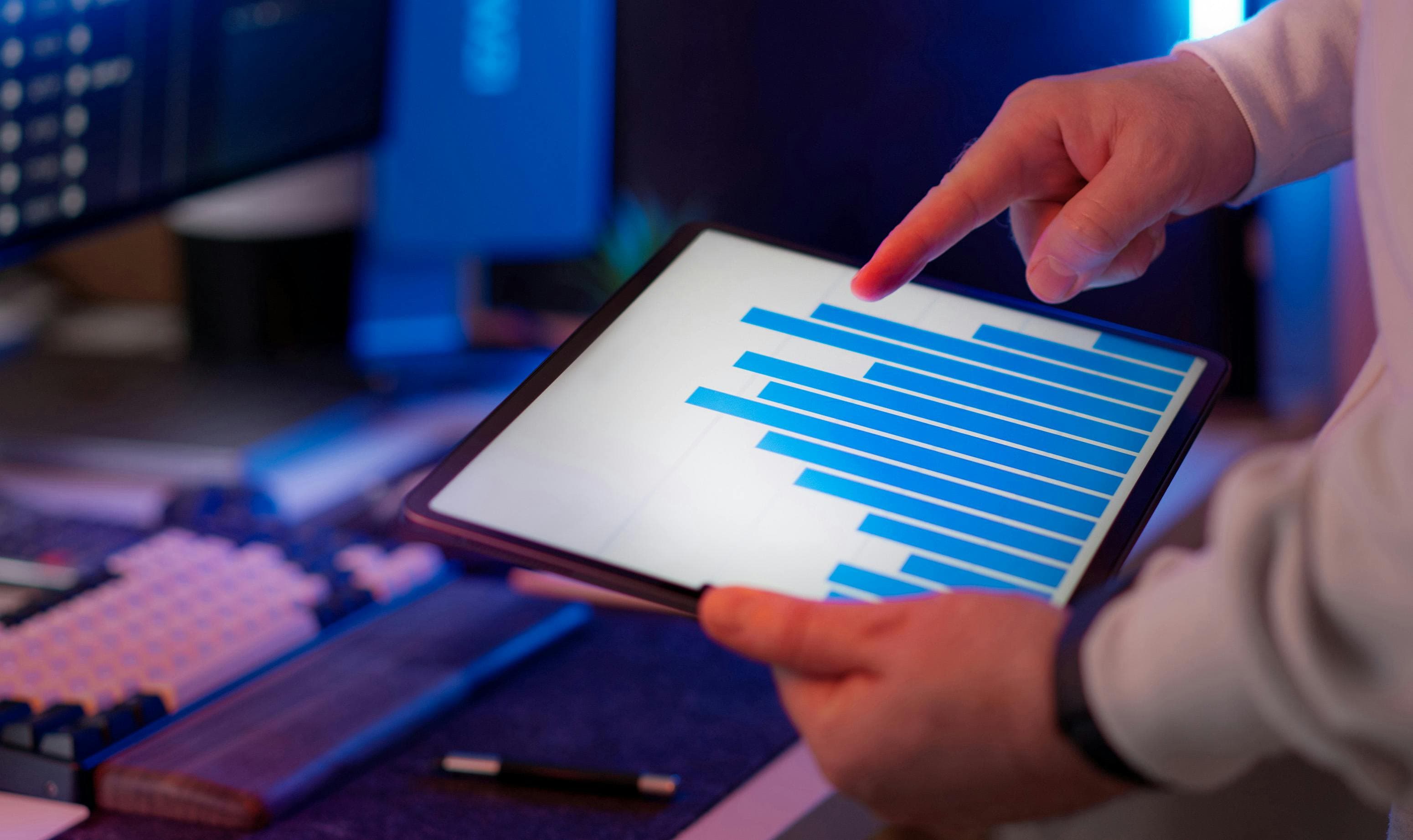 Fabric Data Agents vs Power BI Reports: Which Should You Use for Business Insights?